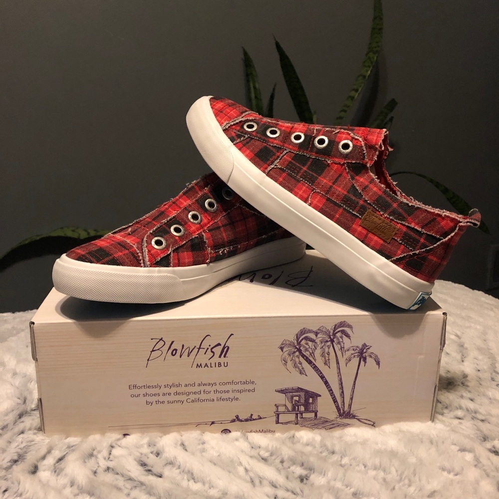 ✨Size 7.5✨ BLOWFISH Malibu Red Plaid Slip On Sneakers